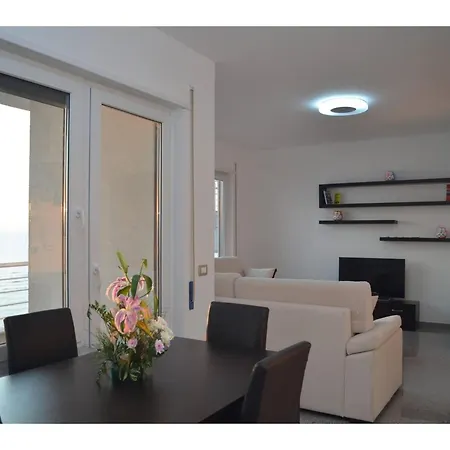 In By The Sandy Apartment Durres